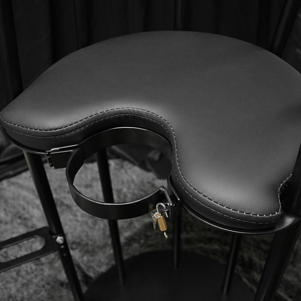 Adjustable BDSM Playroom Furniture Handmade Queening Chair Restriction with Shackle For Couple Game